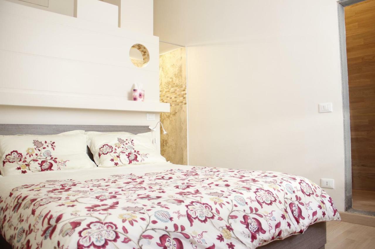 Art Apartment Porta A Prato Florence Buitenkant foto