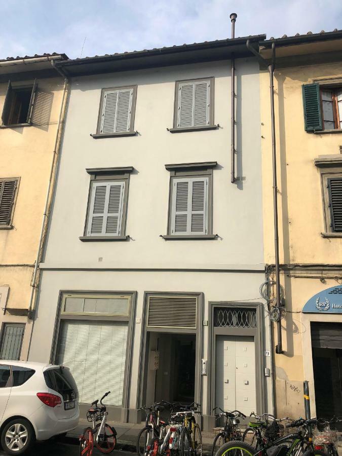 Art Apartment Porta A Prato Florence Buitenkant foto
